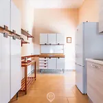 Enchanting Seaview Getaway بيت للعطل توري ديل ستيل
