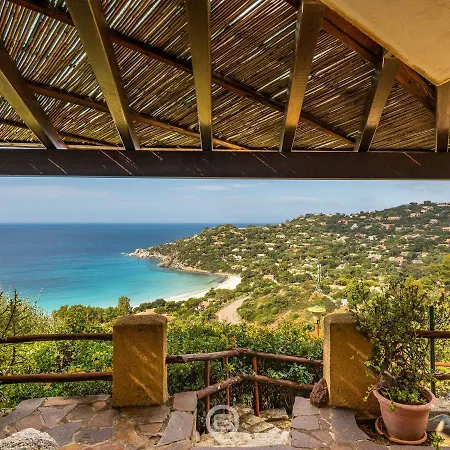 Enchanting Seaview Getaway