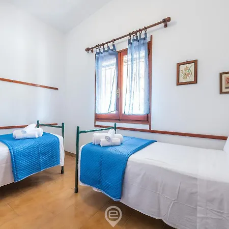 Enchanting Seaview Getaway