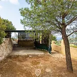 Enchanting Seaview Getaway *