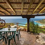 Enchanting Seaview Getaway Prázdninový dům *